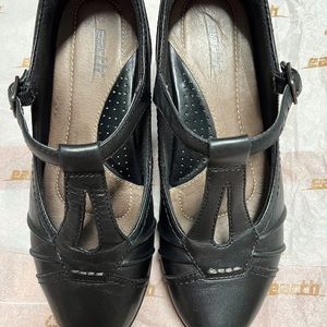 COPY - Earth Wanderlust 6 M Black Soft Leather Mary Jane 1.75" Heel Women Shoes